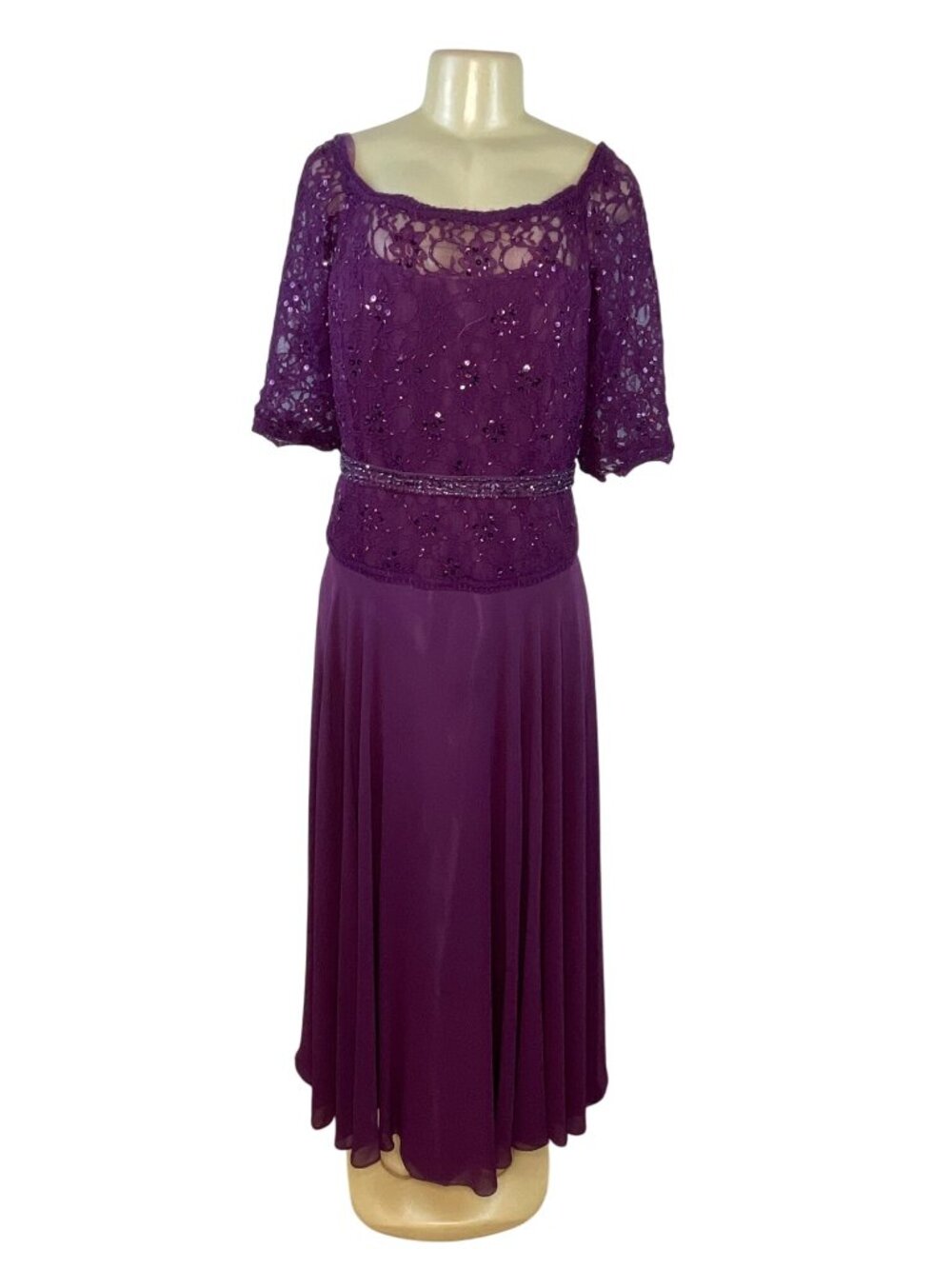 MGNY Women’s Magenta Lace & Chiffon Evening Gown With Sequins Size 16